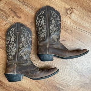 Ariat cowboy boots